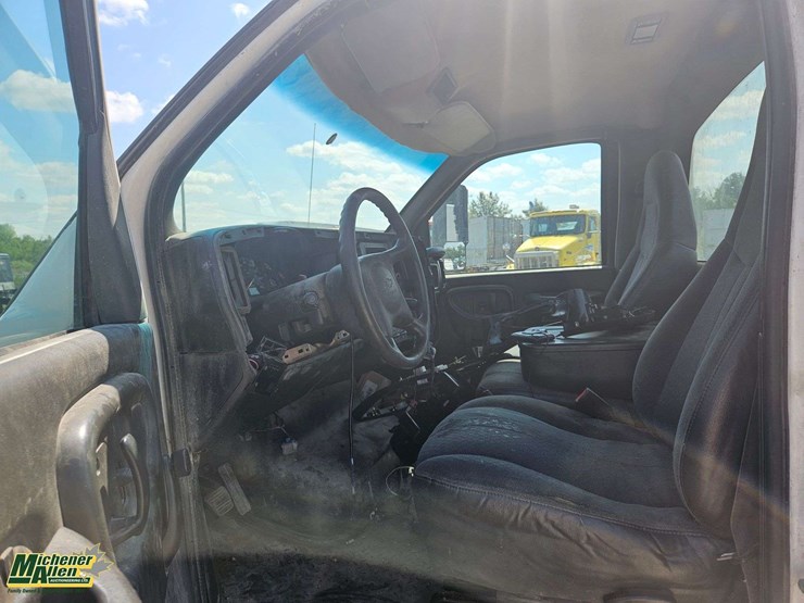 2005-chevrolet-kodiak-c4500-image-8