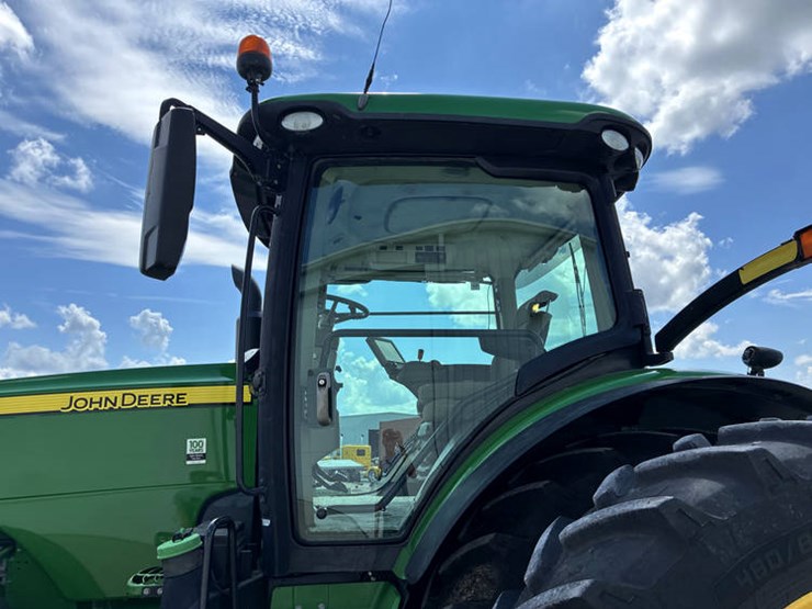 2018-john-deere-8400r-image-36