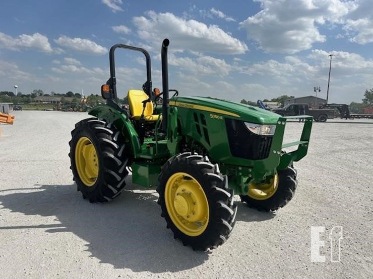 2023-john-deere-5050e-image-9