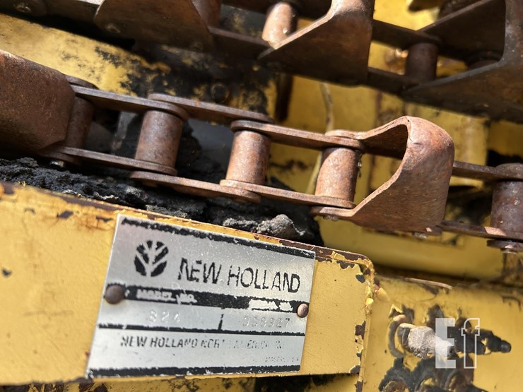 new-holland-890-image-8
