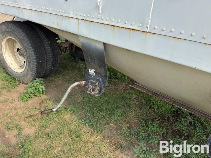 1977-colt-s/a-pup-grain-trailer-w/dolly-image-19