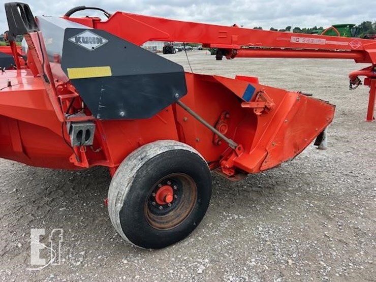 2013-kuhn-fc353gc-image-31