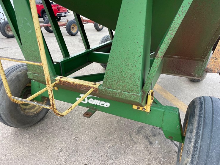 demco-325-image-19