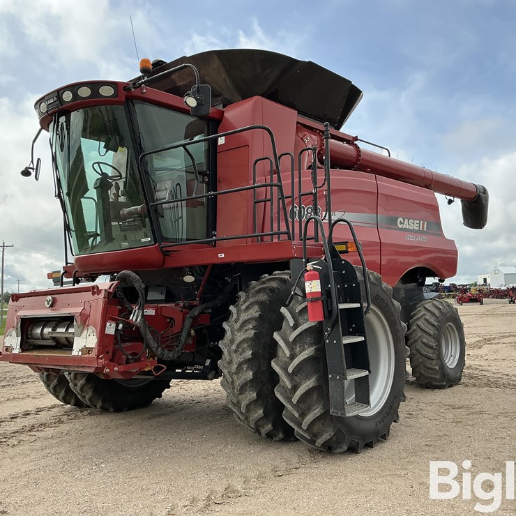 2011 CASE IH 6088