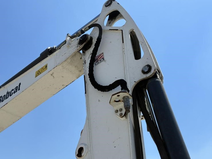 2019-bobcat-e85-image-8