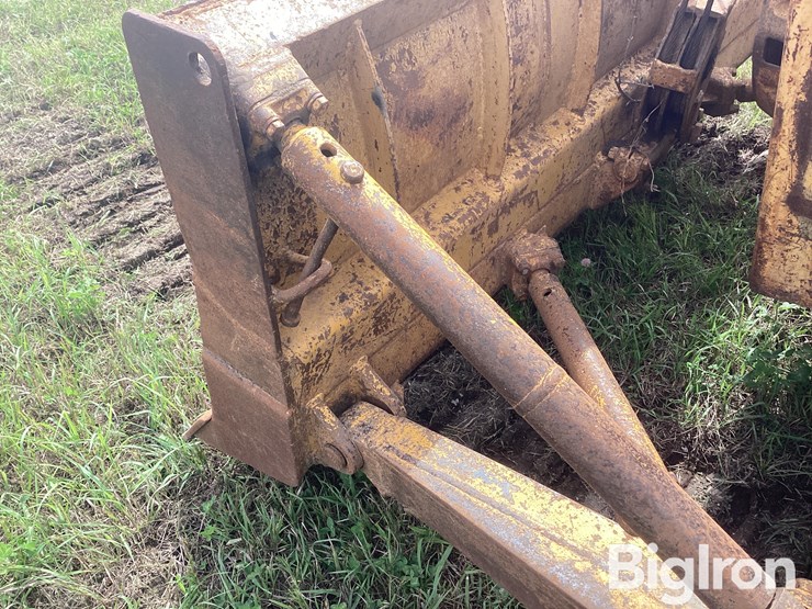caterpillar-d6-image-13