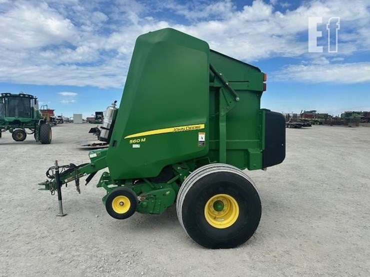 2019-john-deere-560m-image-2