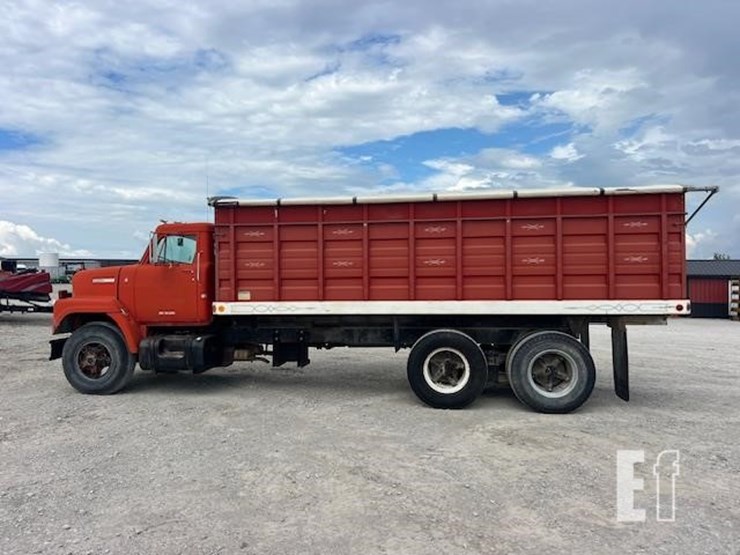 1974-international-fleetstar-image-4