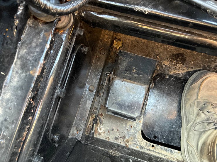 2019-caterpillar-246d-image-49