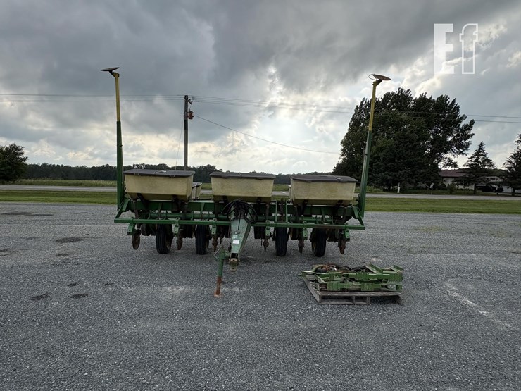 john-deere-7000-image-11