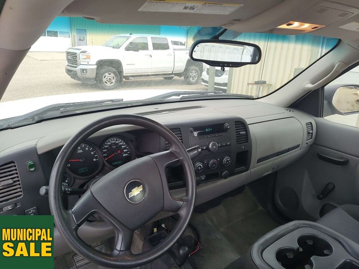 2011-chevrolet-silverado-1500-image-11
