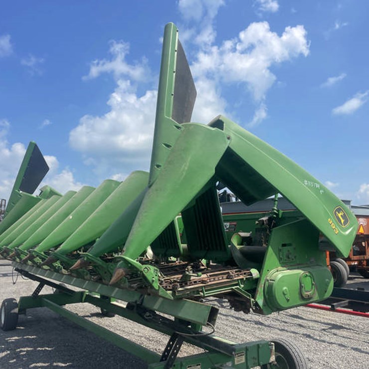 JOHN DEERE 893