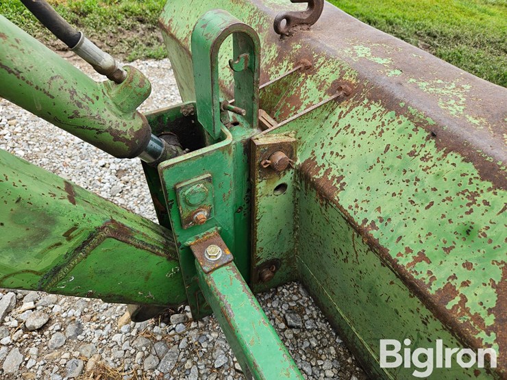 john-deere-148-image-16