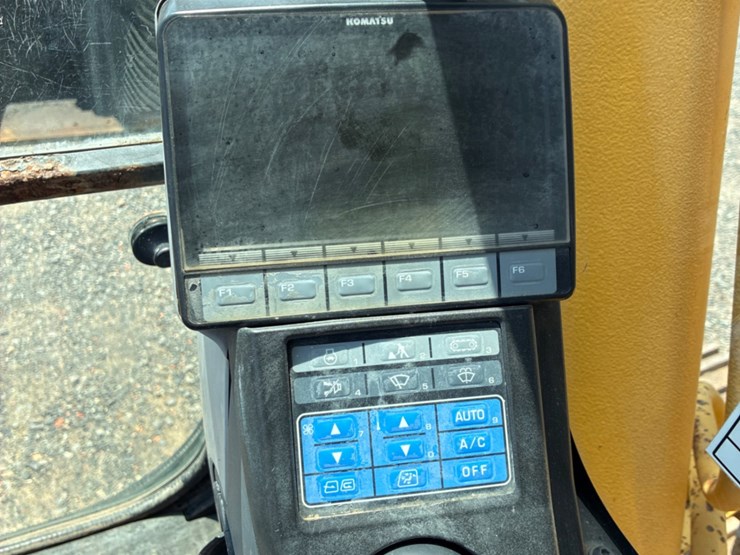 2011-komatsu-pc160-lc-8-image-5