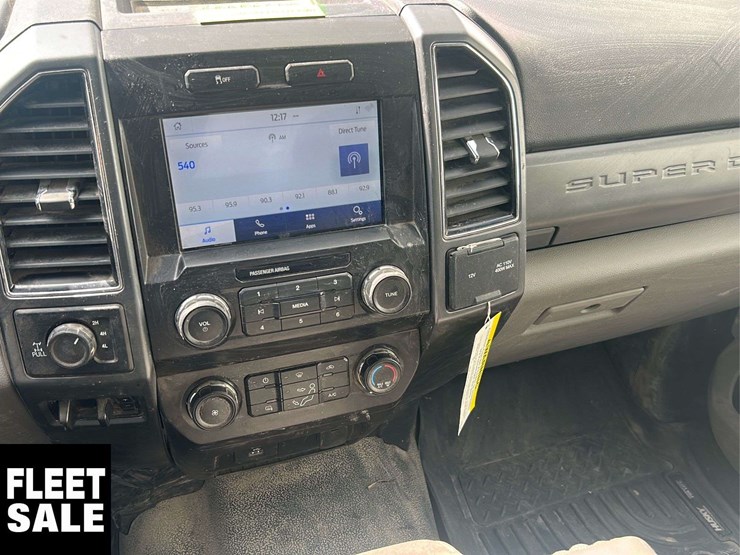 2021-ford-f350-image-8