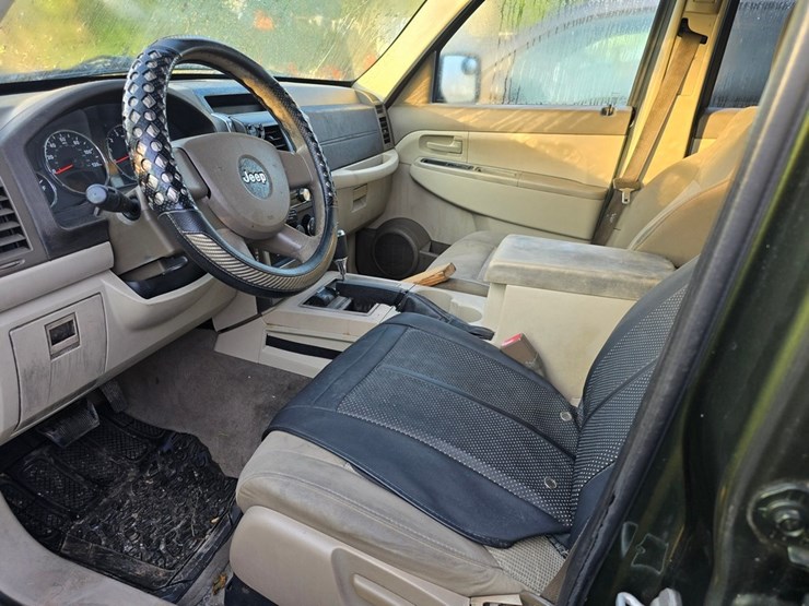 2008-jeep-liberty-image-8