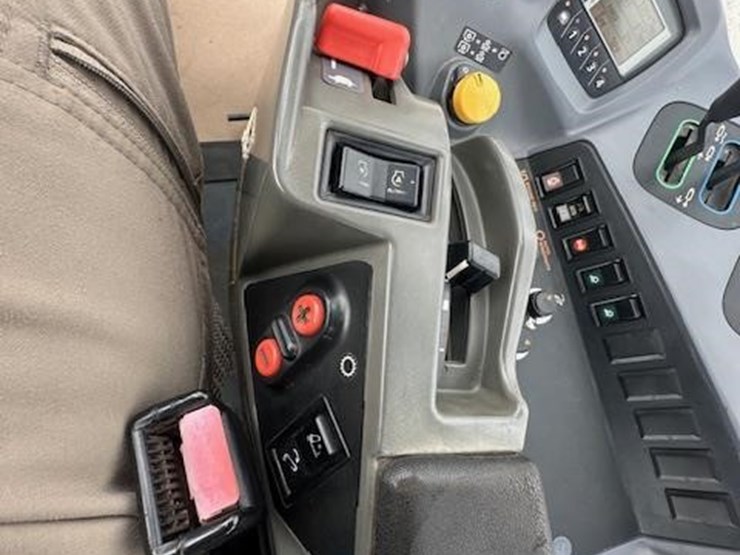 kubota-m110gx-image-29