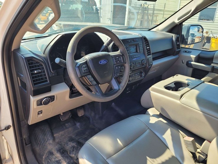 2018-ford-f150-xl-image-8