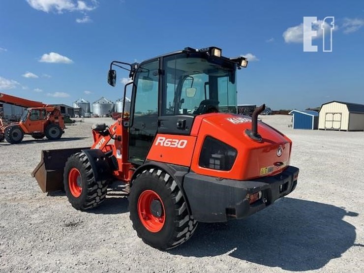 2020-kubota-r630-image-3