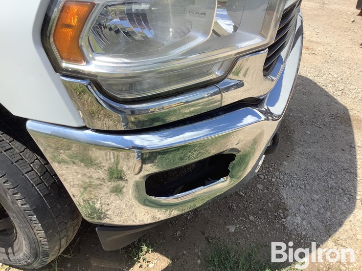 2021-ram-3500-big-horn-image-16