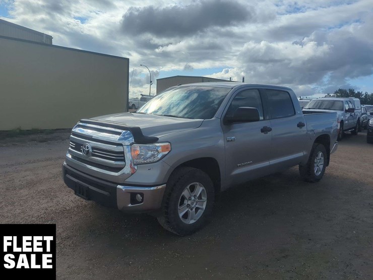 2017-toyota-tundra-image-1