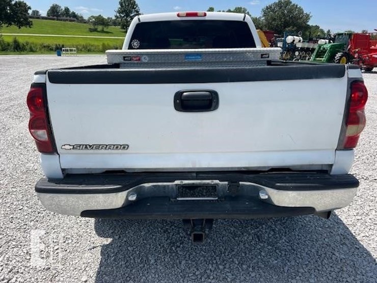 2007-chevrolet-silverado-2500hd-image-38