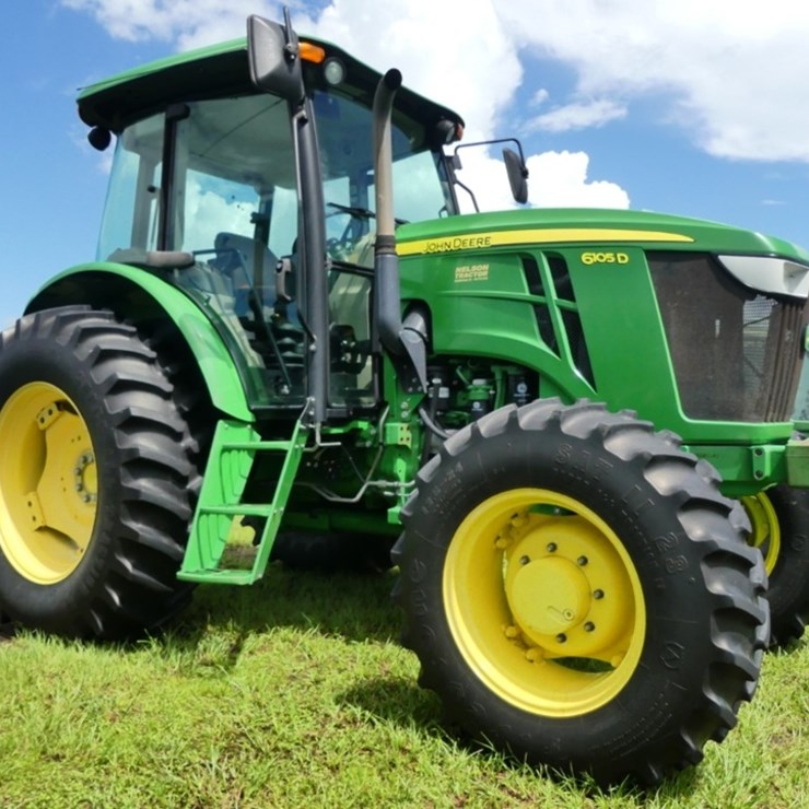 JOHN DEERE 6105D