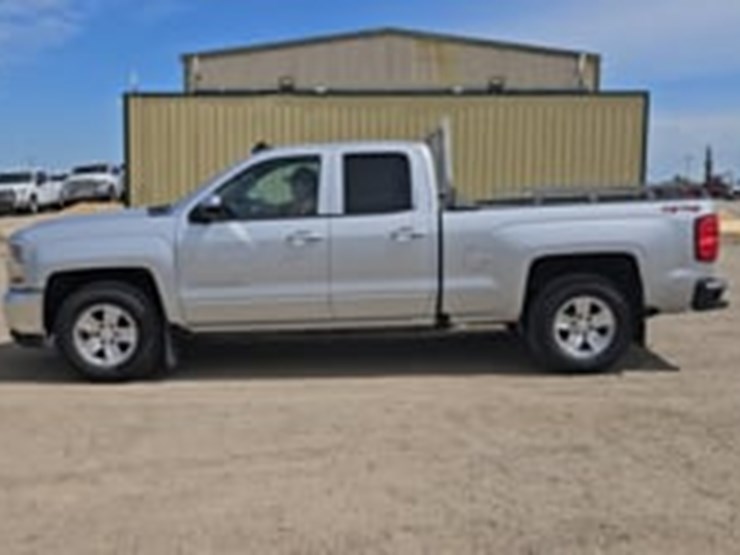 2018-chevrolet-silverado-1500-image-5