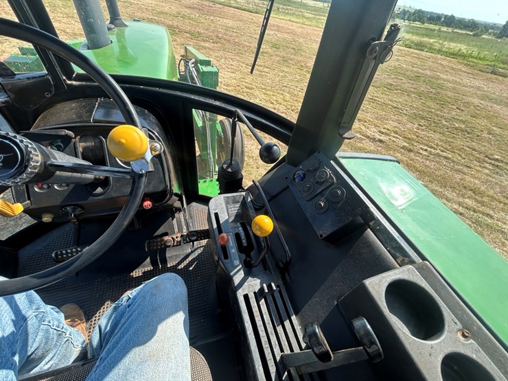 john-deere-4240-image-21