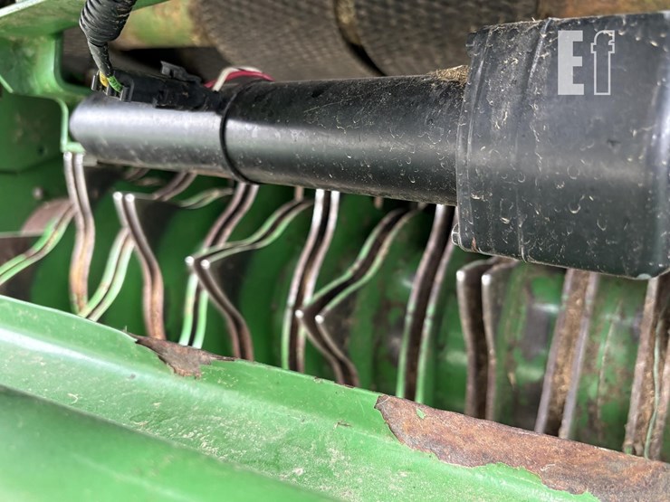 john-deere-854-image-13