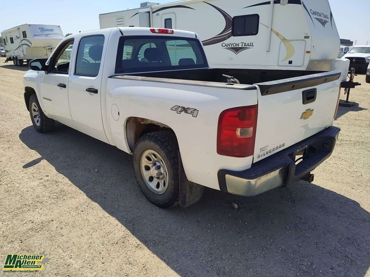 2013-chevrolet-silverado-1500-image-3