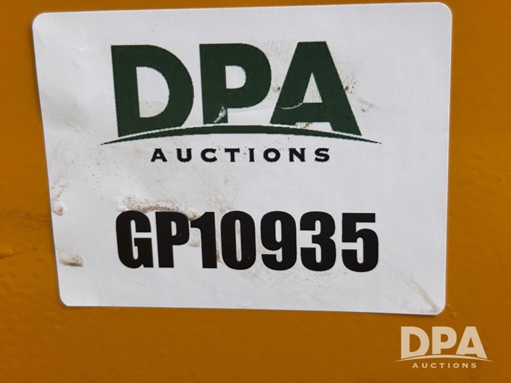 2012-deere-135d-image-67