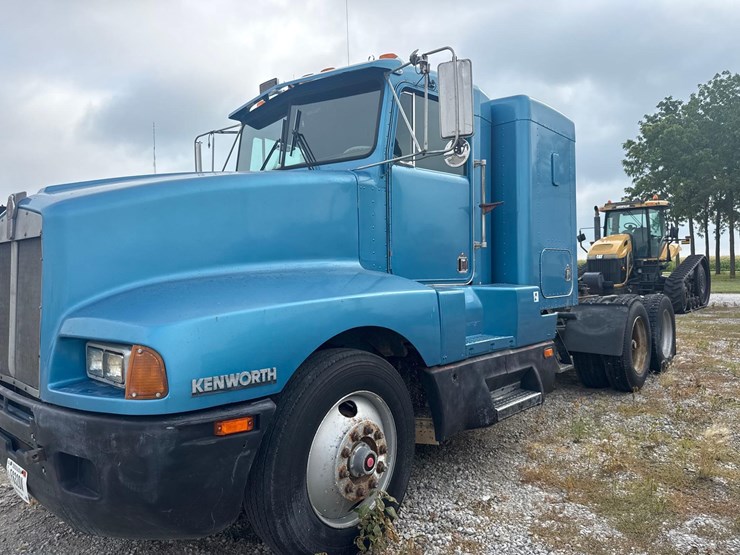 1987-kenworth-t600-image-3