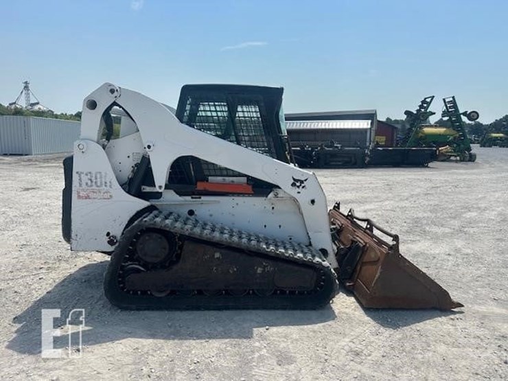 2007-bobcat-t300-image-7