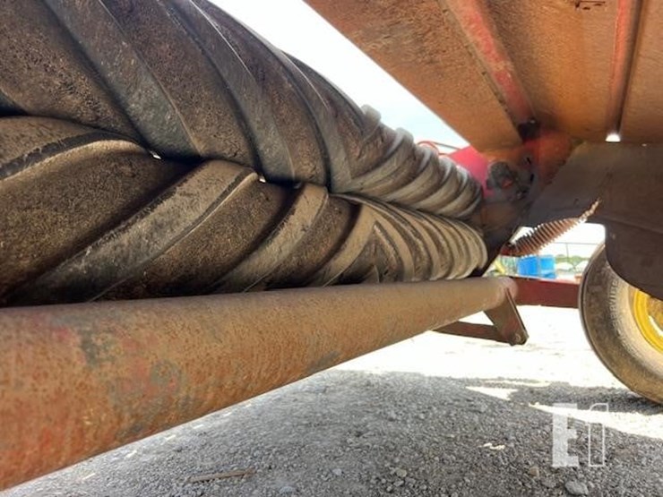 new-holland-469-image-17