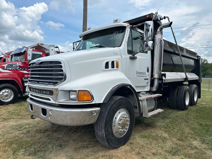 2007-sterling-lt8500-image-1