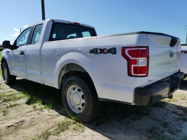 2019-ford-f150-xl-image-4