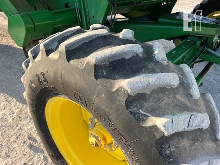 1988-john-deere-8820-titan-ii-image-43