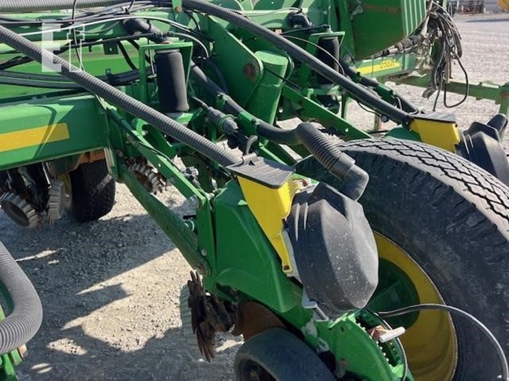 2009-john-deere-1770nt-image-31