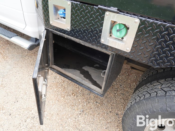 2018-ram-3500-slt-image-13