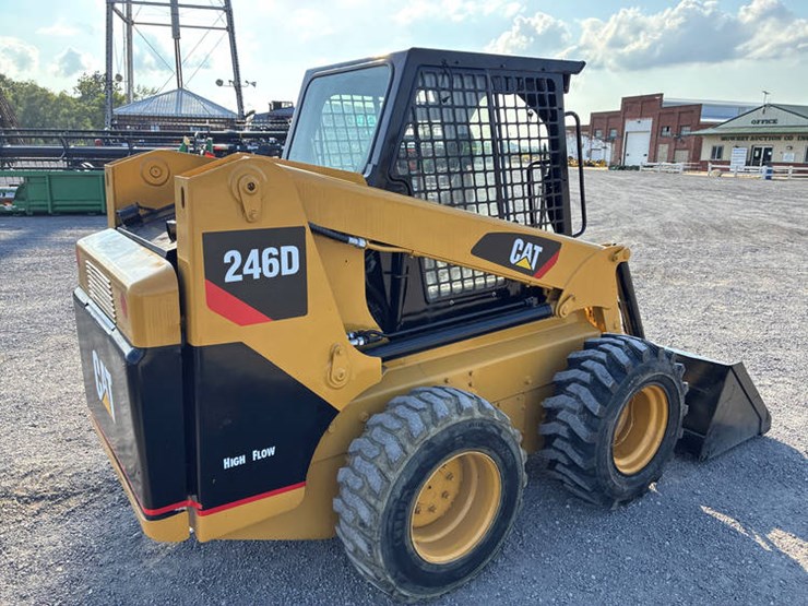2019-caterpillar-246d-image-6