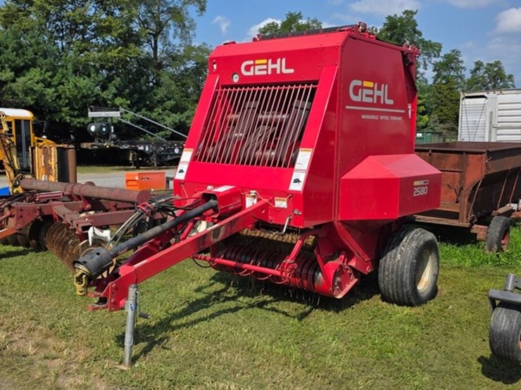 gehl-2580-image-2