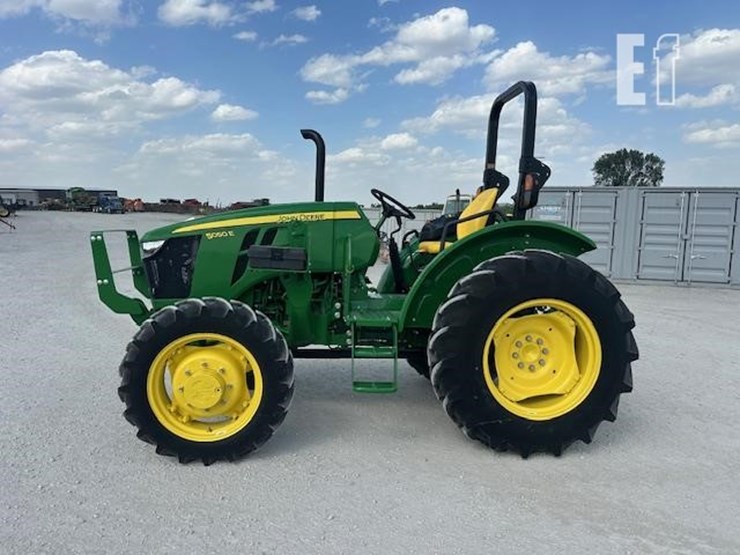 2023-john-deere-5050e-image-2