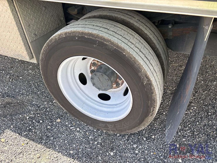 2017-ford-f550-image-47