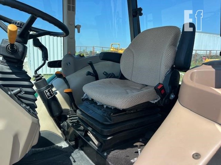 2021-john-deere-5075e-image-37