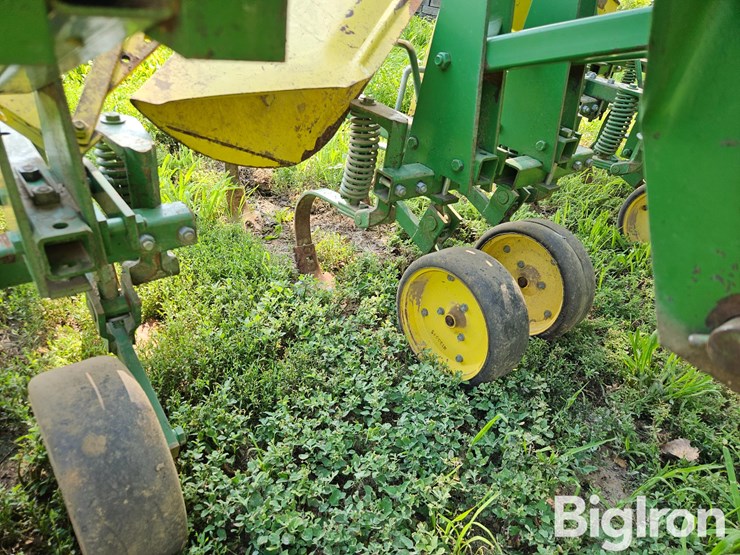 john-deere-825-image-12