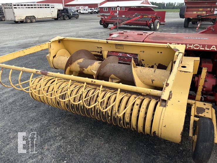new-holland-790-image-3