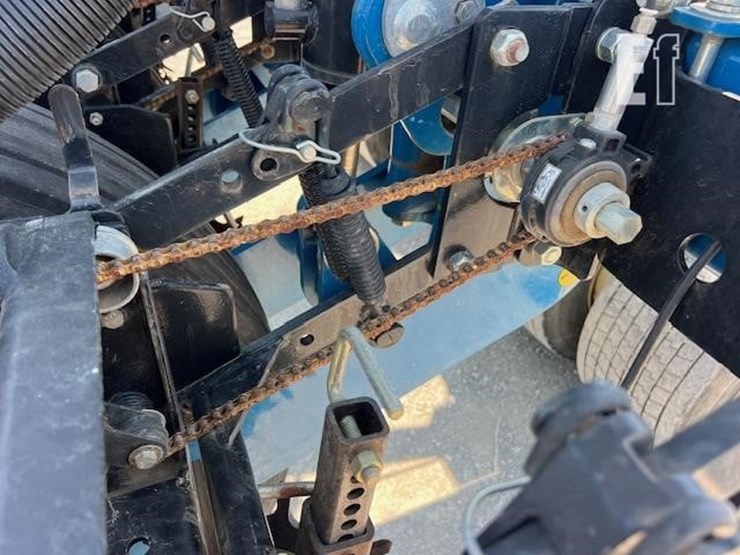 2008-kinze-3800sds-image-45