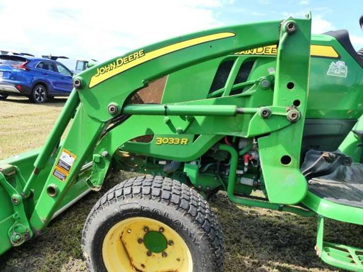 john-deere-3033r-image-8