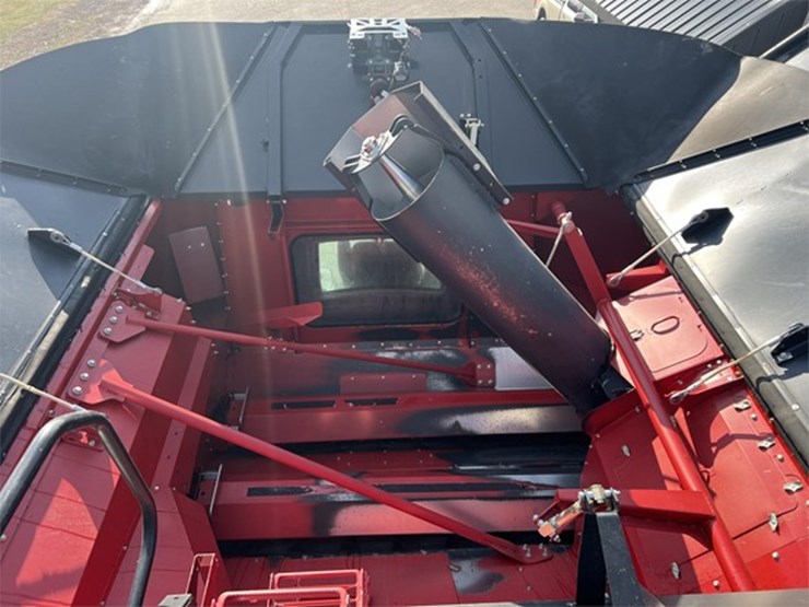 2022-case-ih-8250-image-28